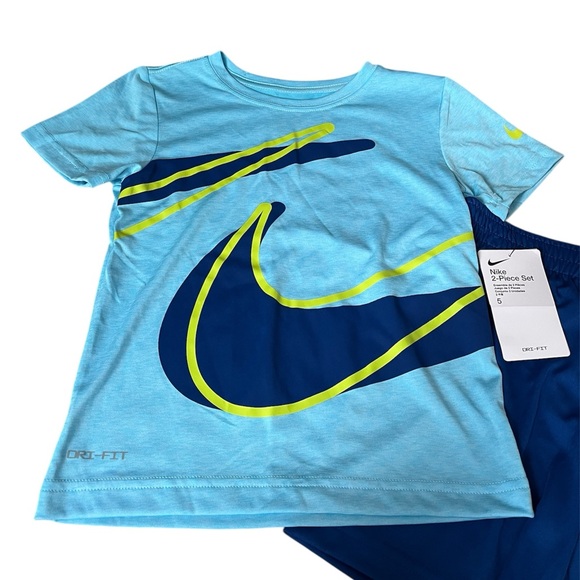 Nike Light Blue and Navy Kids Set Shirt & Shorts Dri Fit Boys Size 5 New - Picture 2 of 3